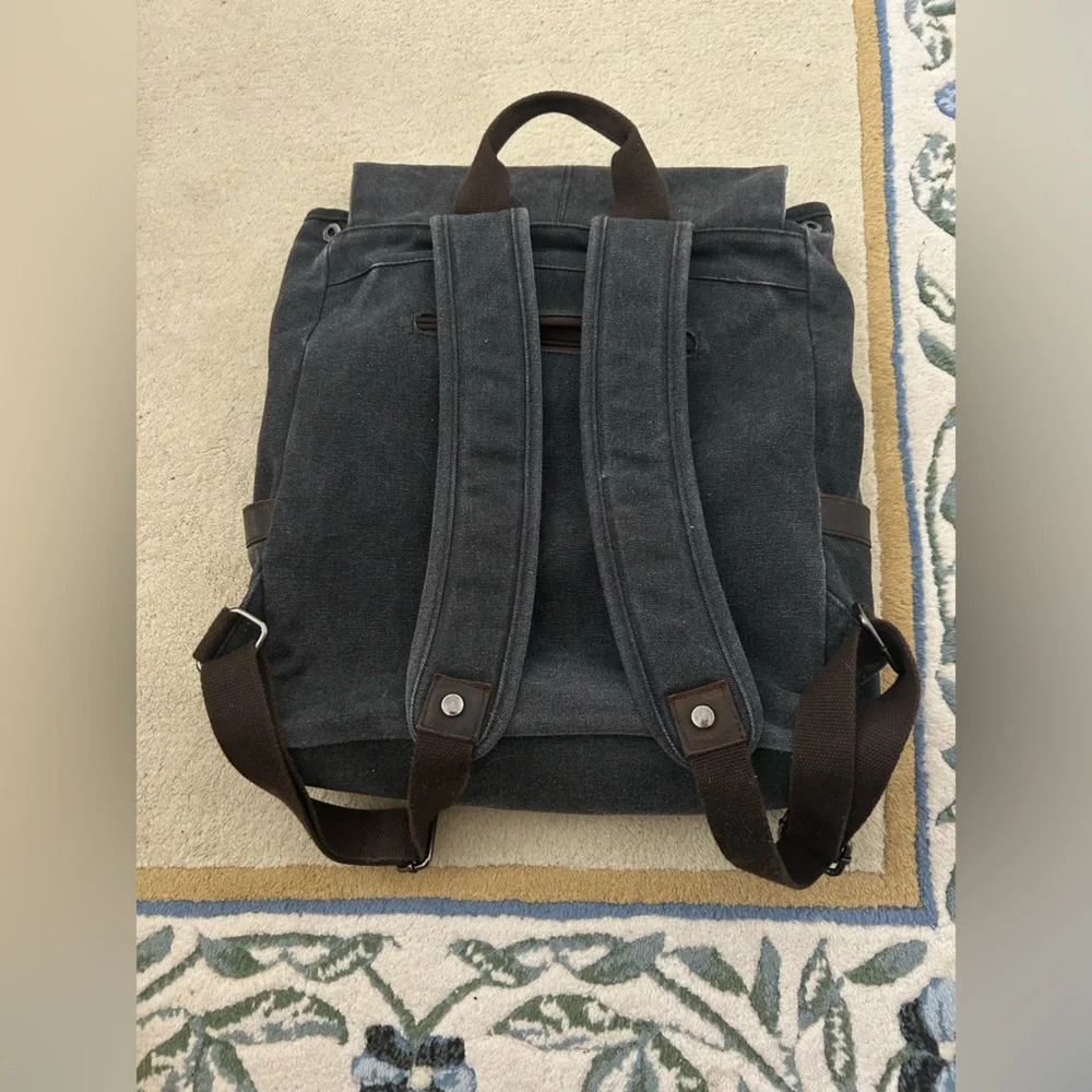 Steampunk/Retro/Vintage Inspired Classic Minimalist Inspired Grey/Black Backpack